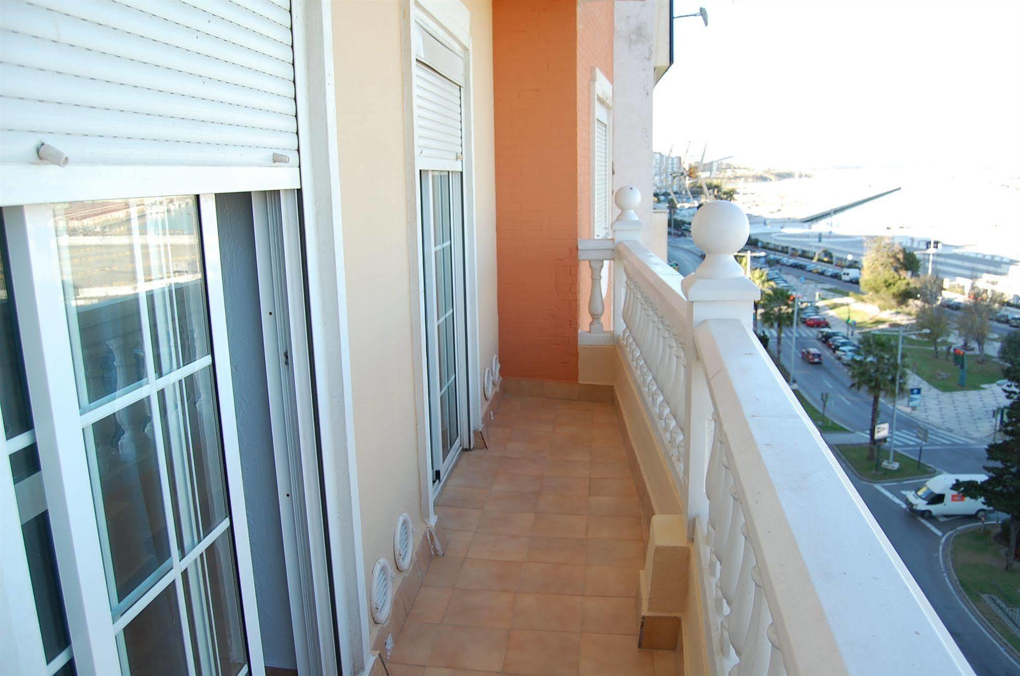 Hotel Marina Victoria Algeciras Exterior foto