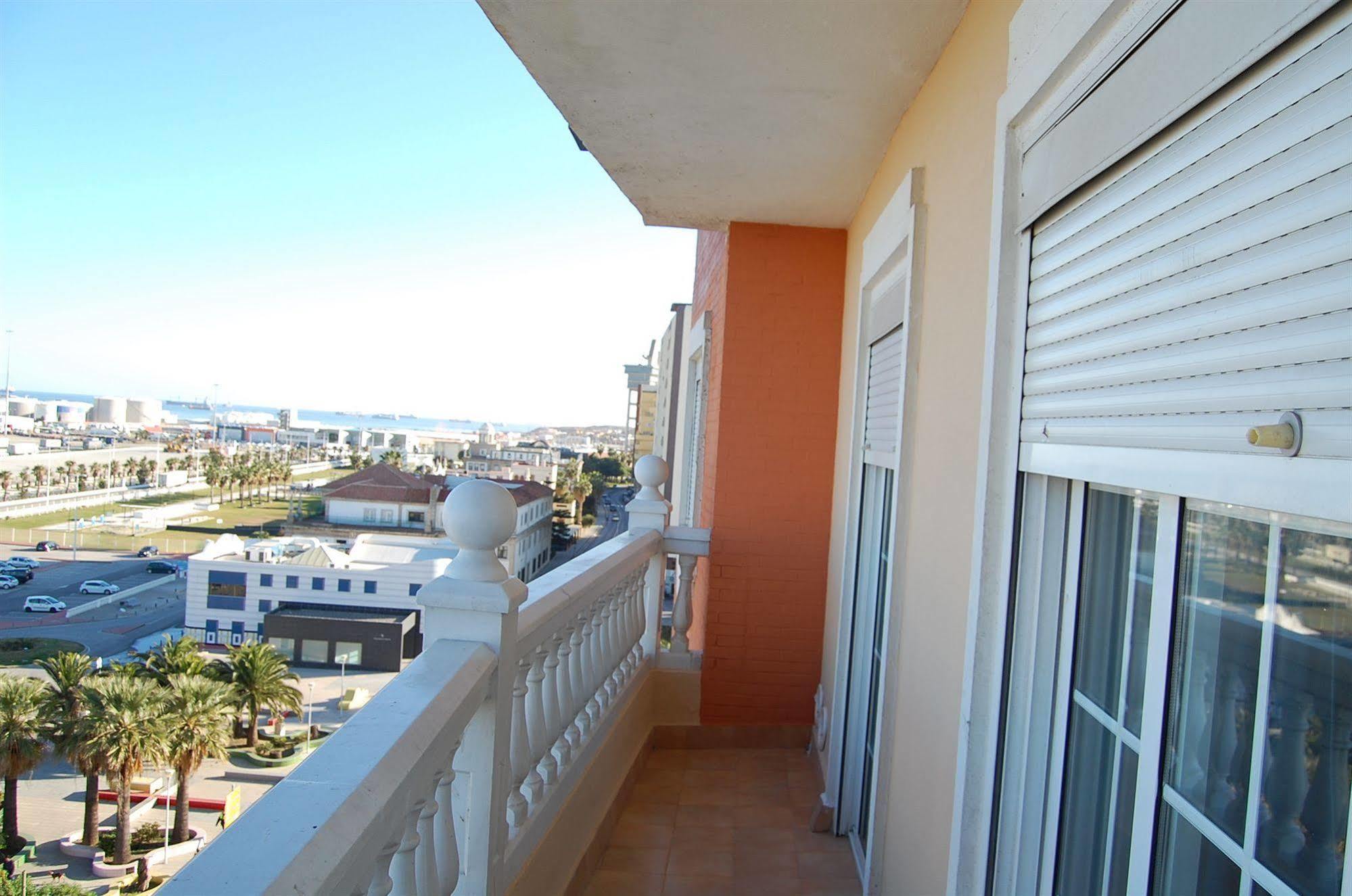 Hotel Marina Victoria Algeciras Exterior foto